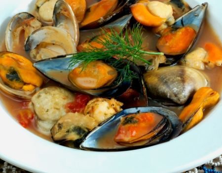 Image of Clams & Mussels in Broth Recipe