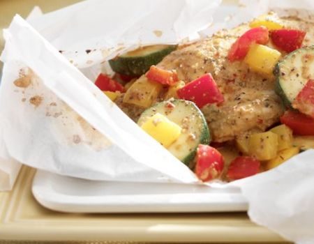 Image of Garlic Chicken and Vegetable Pouches Recipe